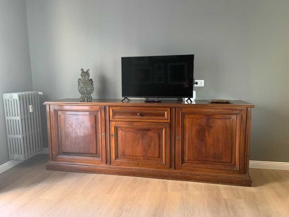 Apartamento Ospitali - Dimora Tina, Ampio Trilocale In Zona Lambrate Comodo X4 *